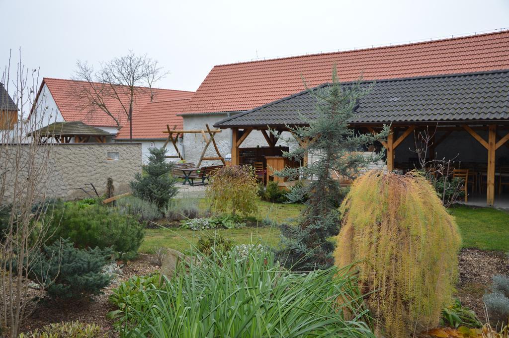 Statek 3 - Wellness & Spa Hotel Hluboká nad Vltavou Exterior photo