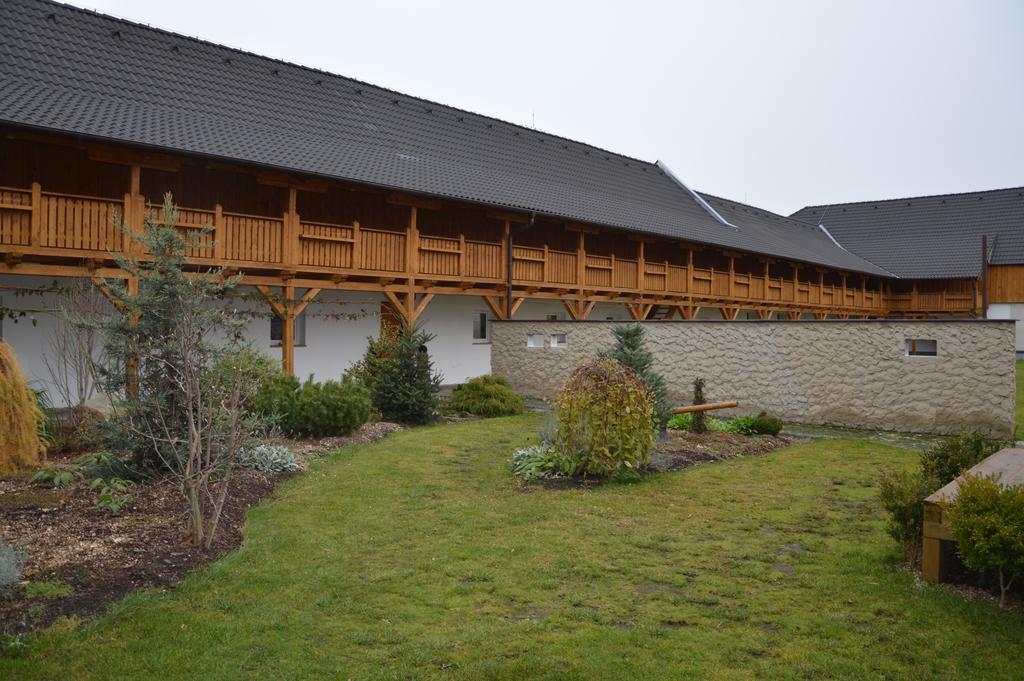 Statek 3 - Wellness & Spa Hotel Hluboká nad Vltavou Exterior photo