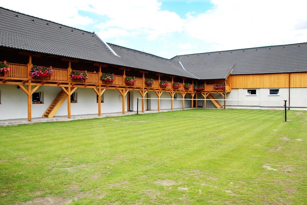 Statek 3 - Wellness & Spa Hotel Hluboká nad Vltavou Exterior photo